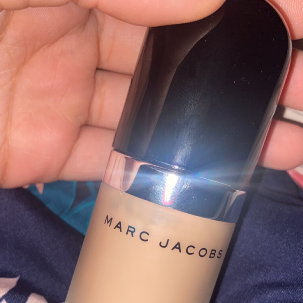 Marc Jacob Beige Medium: RE(MARC)ABLE FOUNDATION